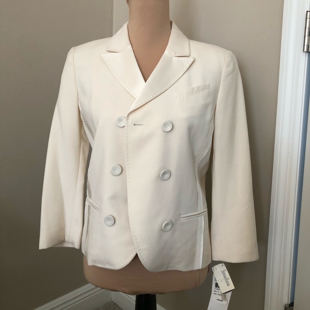 Diane vonFurstenburg blazer. Ivory color. Size 6. Never worn.
